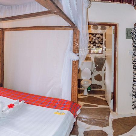 Kijani Cottages In Diani Diani Beach Kültér fotó