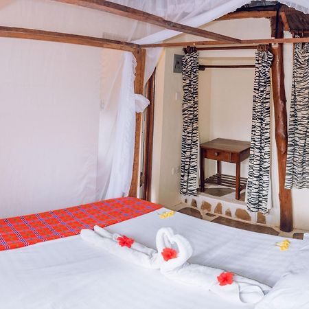Kijani Cottages In Diani Diani Beach Kültér fotó