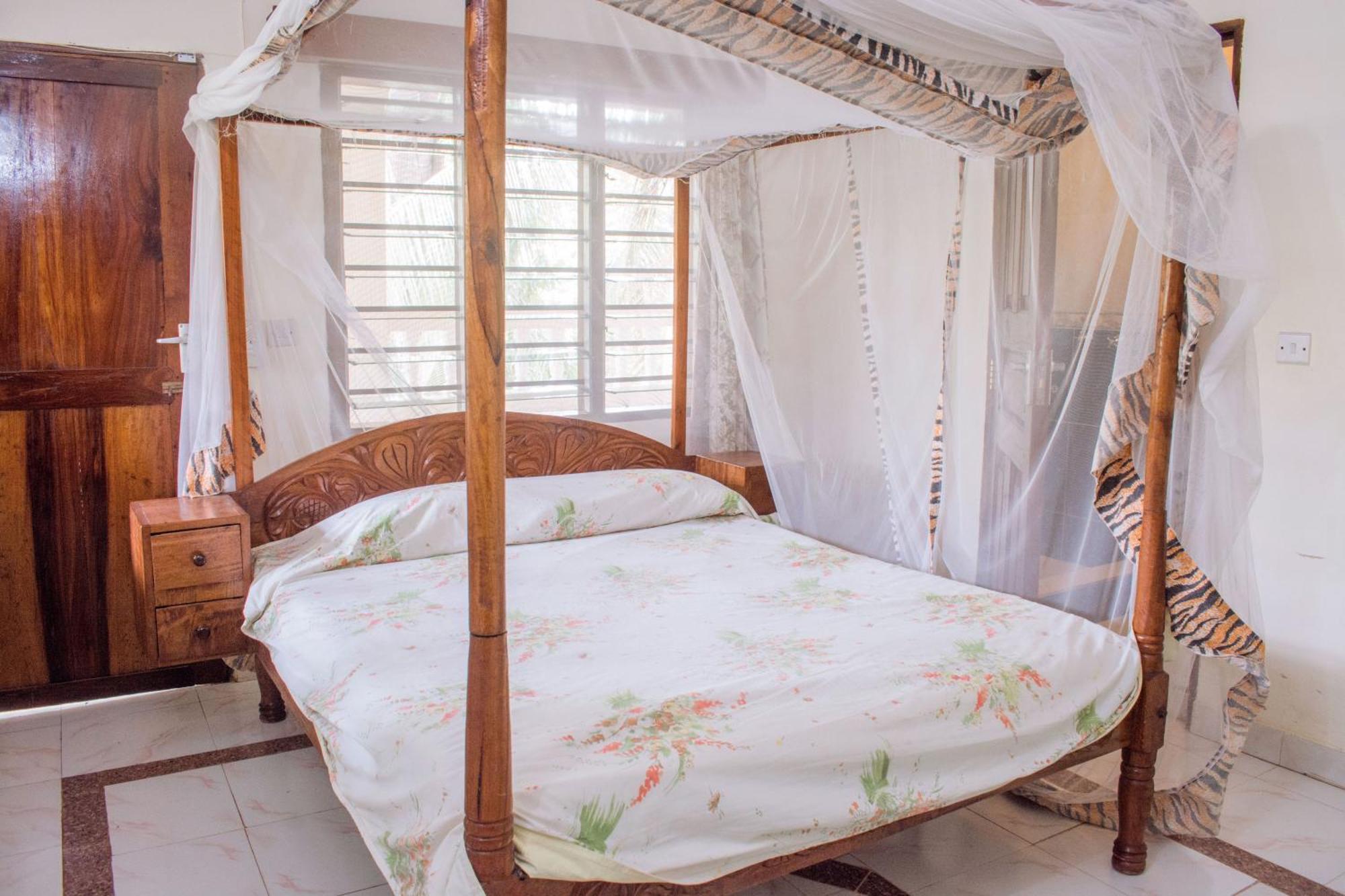 Kijani Cottages In Diani Diani Beach Kültér fotó