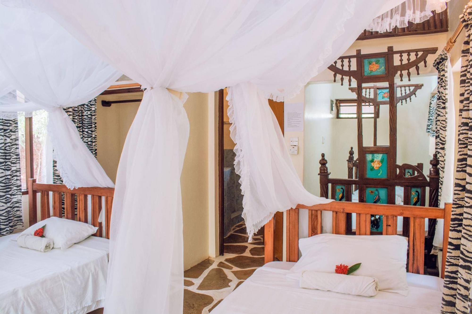 Kijani Cottages In Diani Diani Beach Kültér fotó