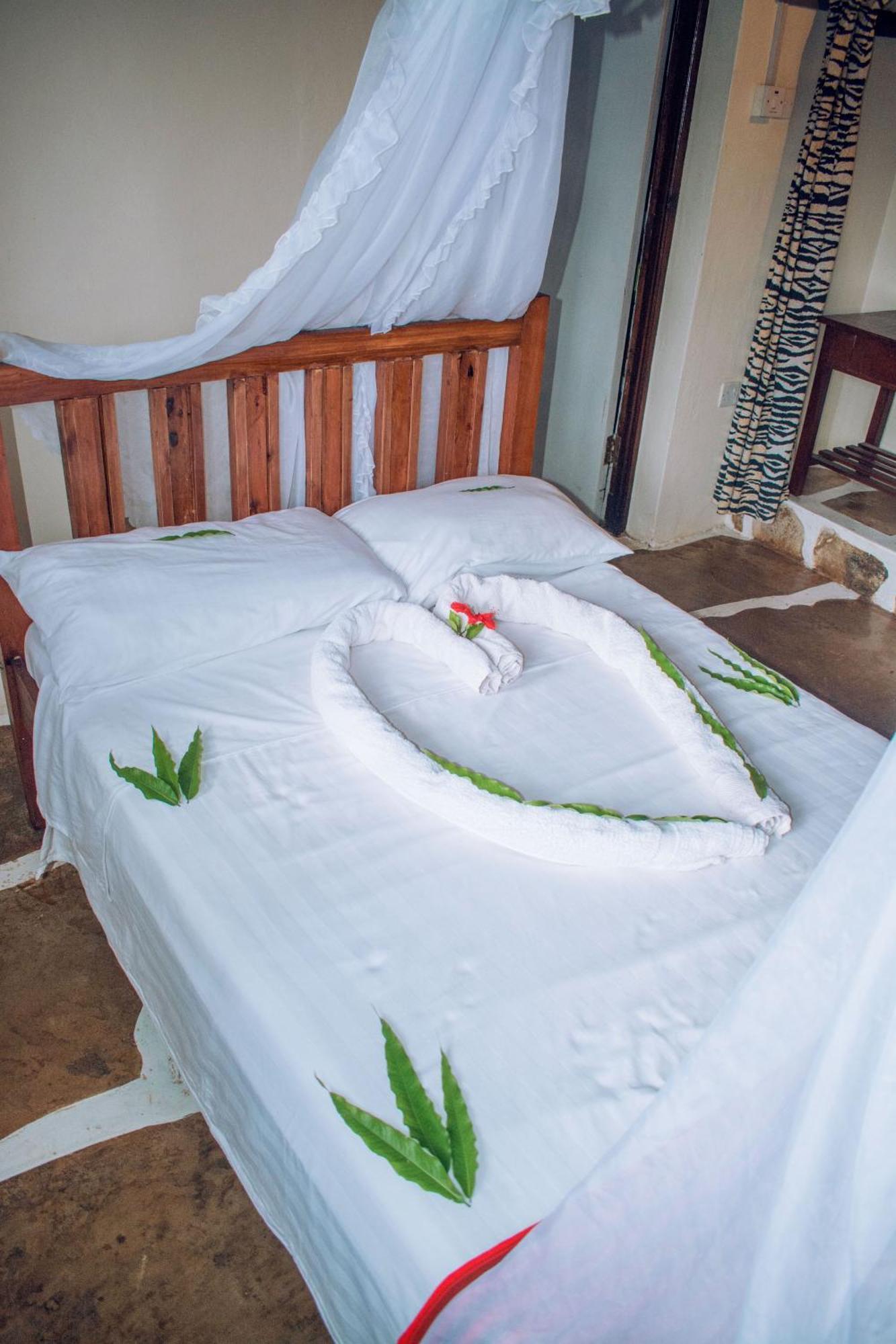 Kijani Cottages In Diani Diani Beach Kültér fotó