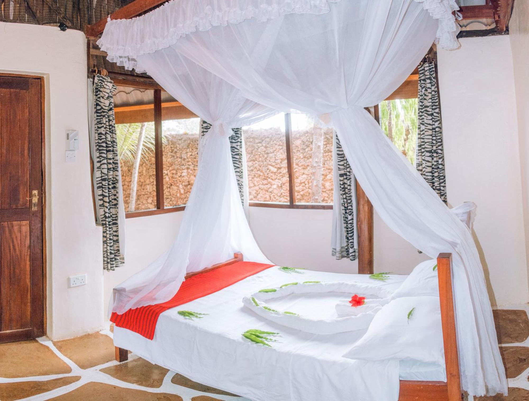 Kijani Cottages In Diani Diani Beach Kültér fotó