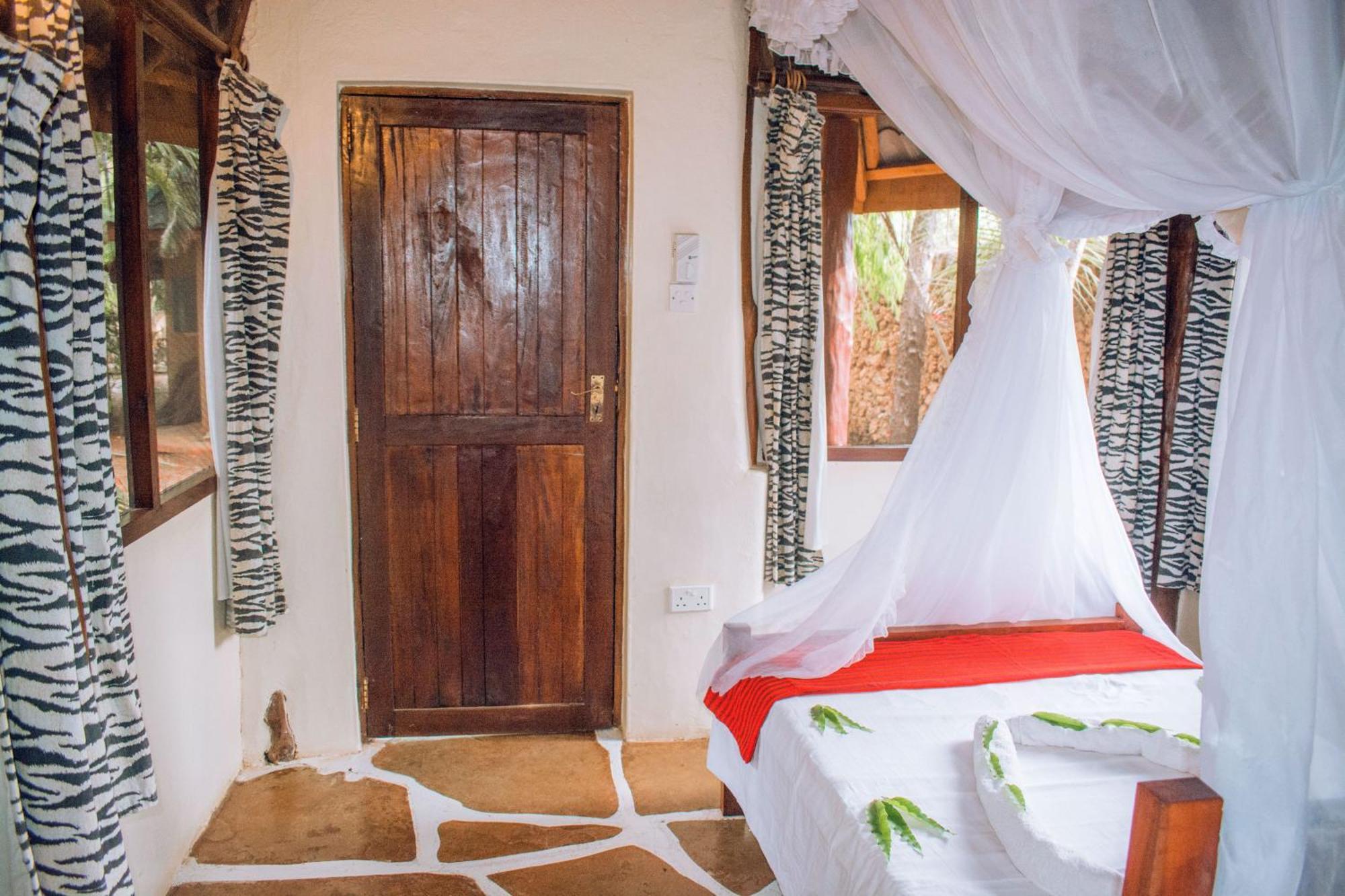 Kijani Cottages In Diani Diani Beach Kültér fotó