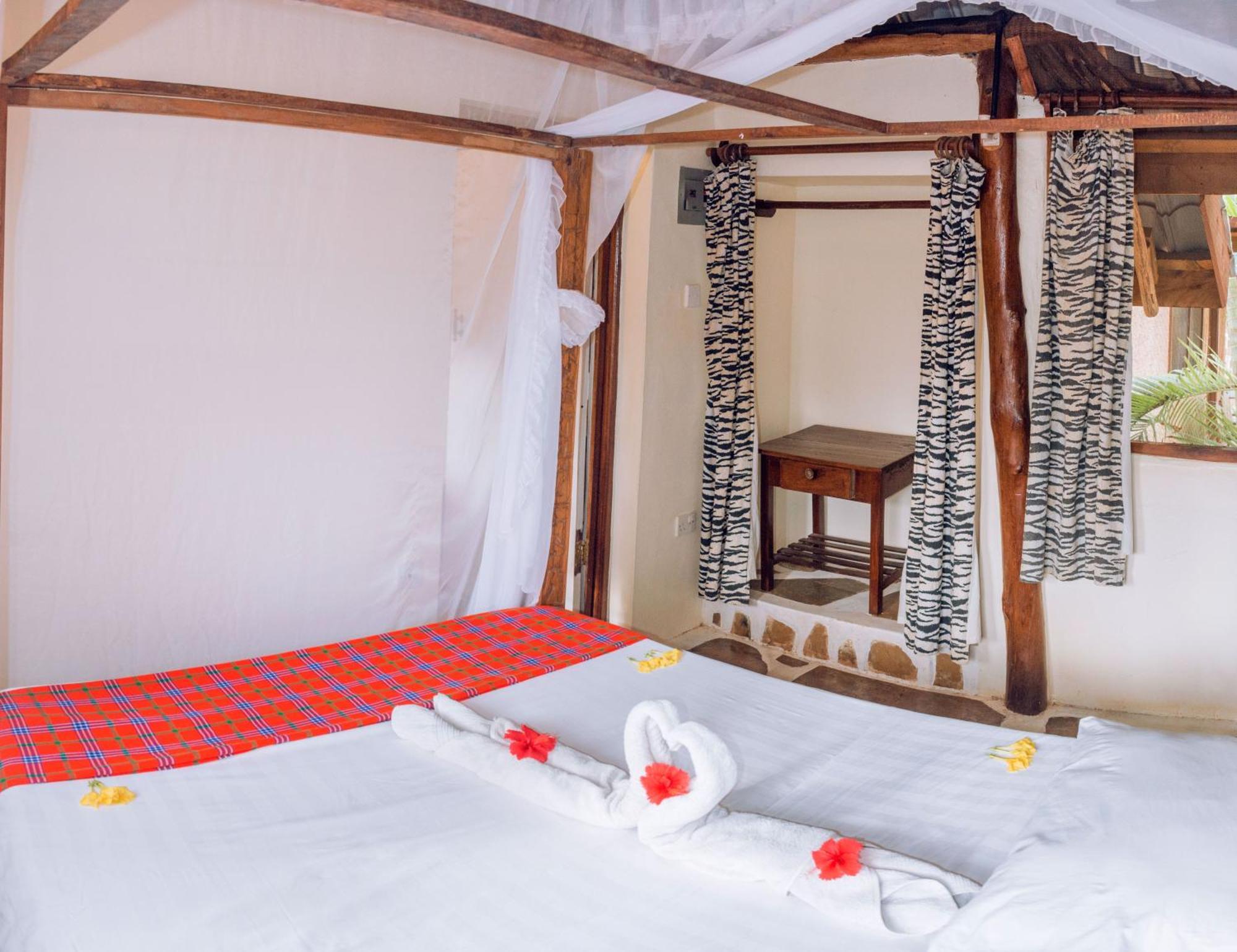 Kijani Cottages In Diani Diani Beach Kültér fotó